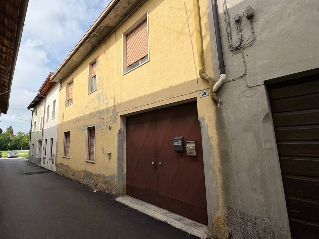 casa indipendente in vendita ad Ostiano