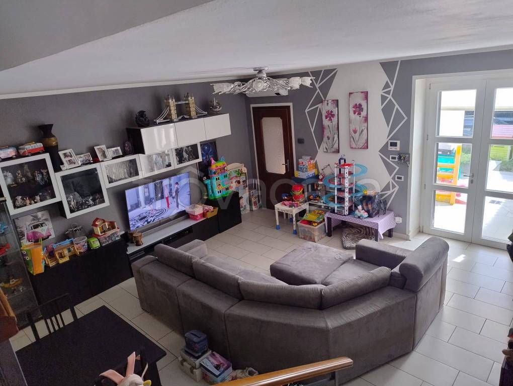 casa indipendente in vendita ad Ostiano