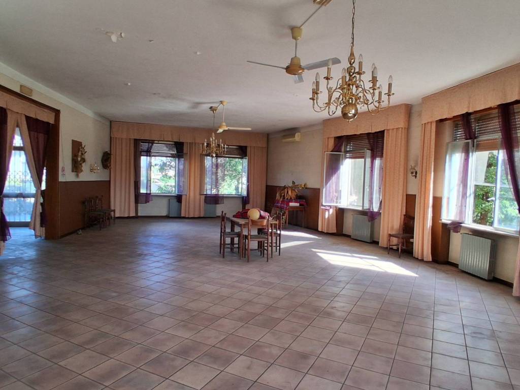 intera palazzina in vendita ad Ostiano