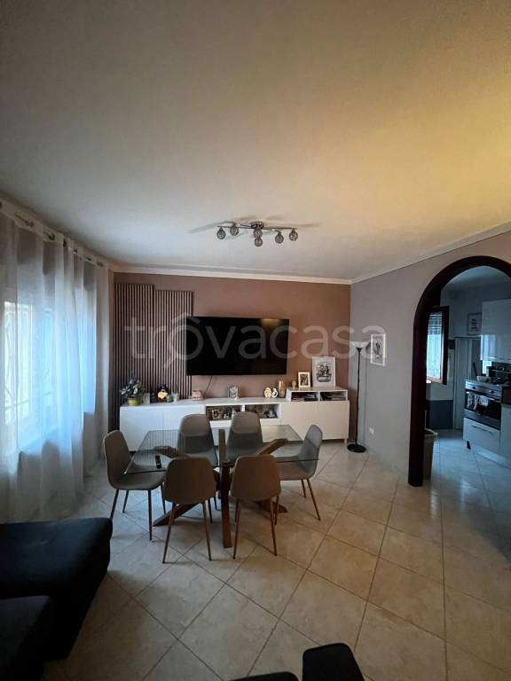 casa indipendente in vendita ad Ostiano