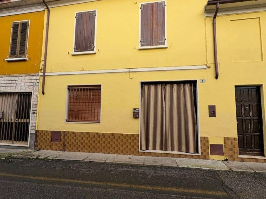 casa indipendente in vendita ad Ostiano