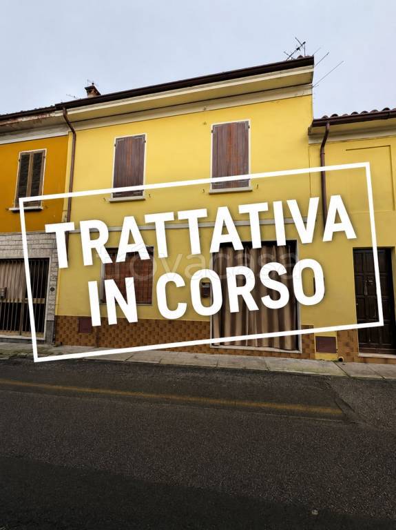 casa indipendente in vendita ad Ostiano