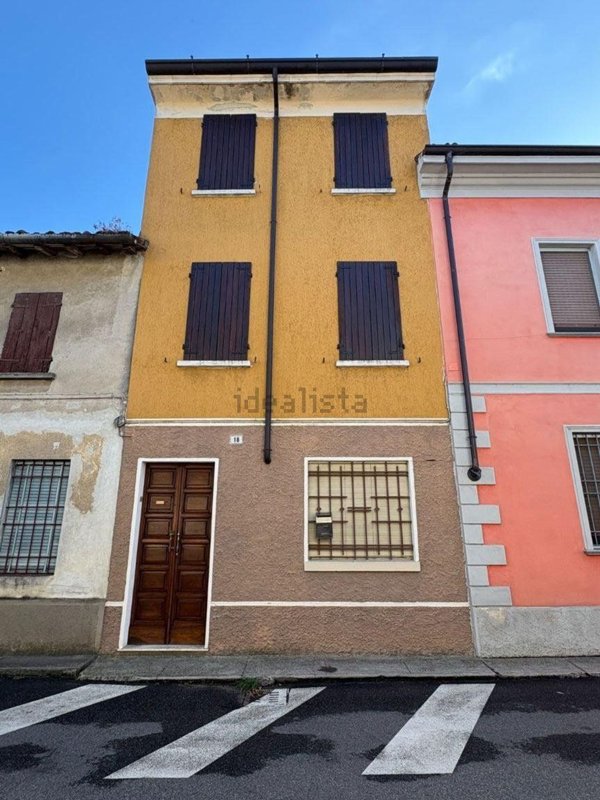 casa indipendente in vendita ad Ostiano