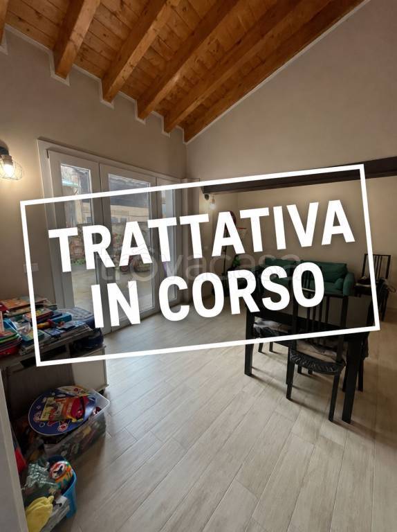 casa indipendente in vendita ad Ostiano