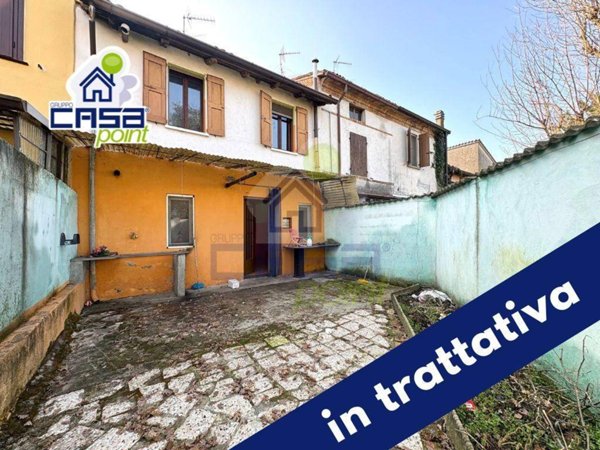 casa indipendente in vendita ad Ostiano