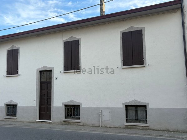 casa indipendente in vendita ad Ostiano