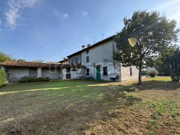 casa indipendente in vendita ad Ostiano