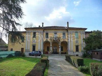 negozio in vendita a Paderno Ponchielli