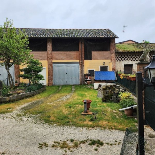 casa indipendente in vendita a Paderno Ponchielli in zona Acqualunga Badona