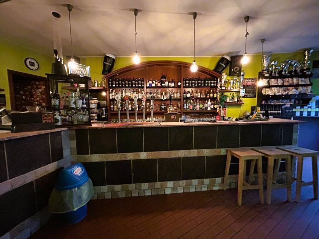 negozio in vendita a Palazzo Pignano in zona Scannabue