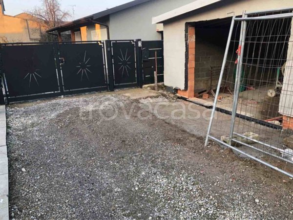 casa indipendente in vendita a Palazzo Pignano in zona Scannabue