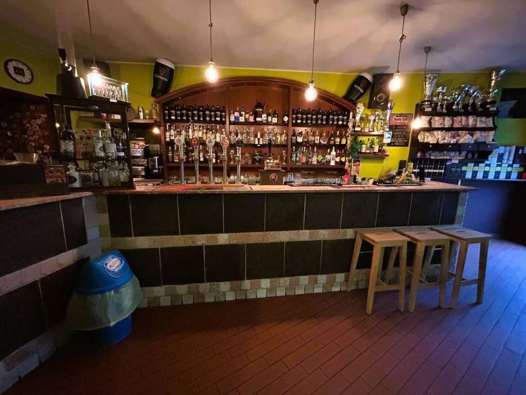 negozio in vendita a Palazzo Pignano in zona Scannabue