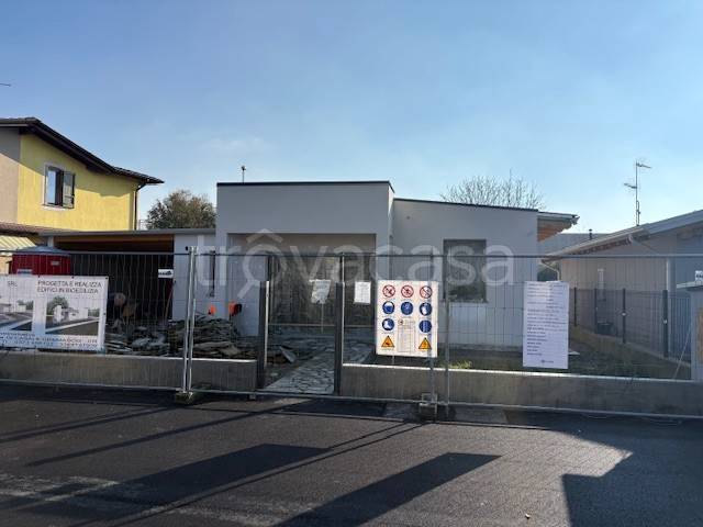 casa indipendente in vendita a Palazzo Pignano in zona Scannabue