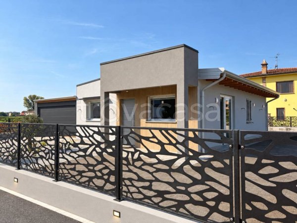 casa indipendente in vendita a Palazzo Pignano in zona Scannabue