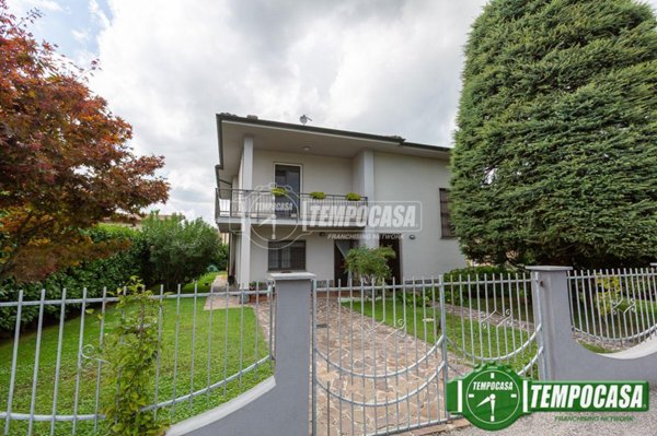 casa indipendente in vendita a Palazzo Pignano