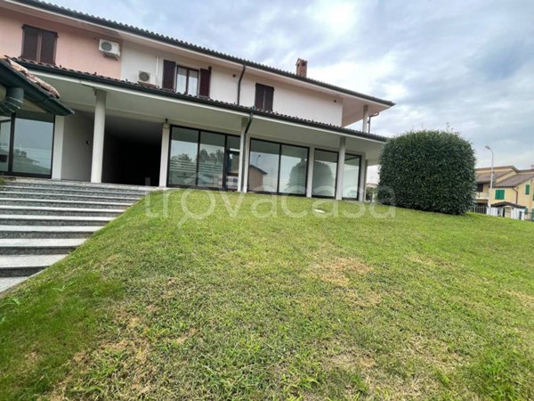 negozio in vendita a Palazzo Pignano in zona Scannabue