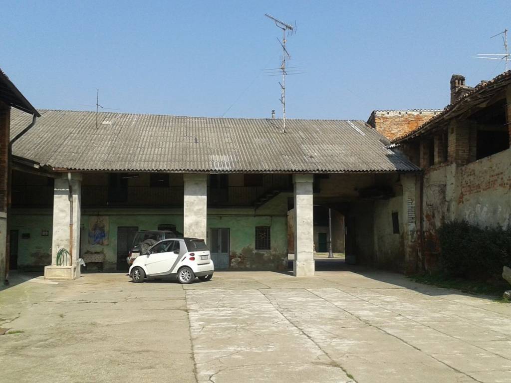 casa indipendente in vendita a Palazzo Pignano in zona Scannabue