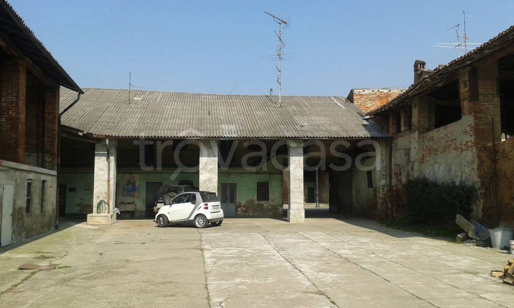 casa indipendente in vendita a Palazzo Pignano in zona Scannabue