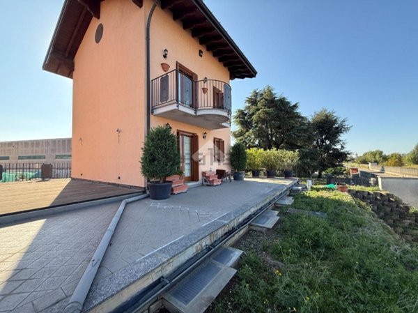 casa indipendente in vendita a Palazzo Pignano in zona Scannabue