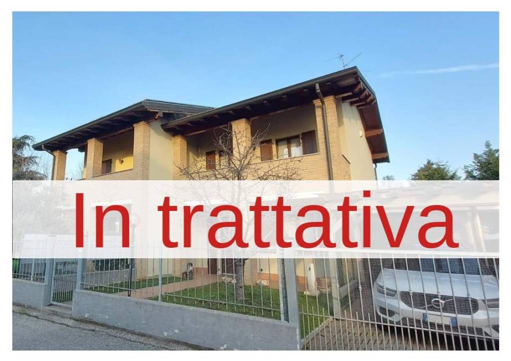 casa indipendente in vendita a Palazzo Pignano in zona Cascine Capri