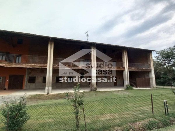 casa indipendente in vendita a Palazzo Pignano in zona Cascine Gandini