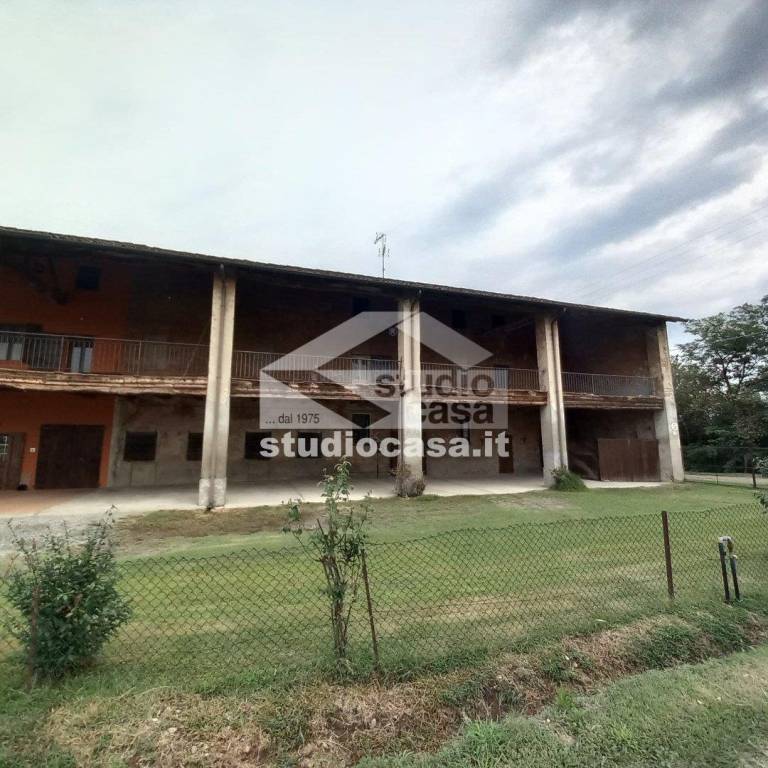 casa indipendente in vendita a Palazzo Pignano in zona Cascine Gandini