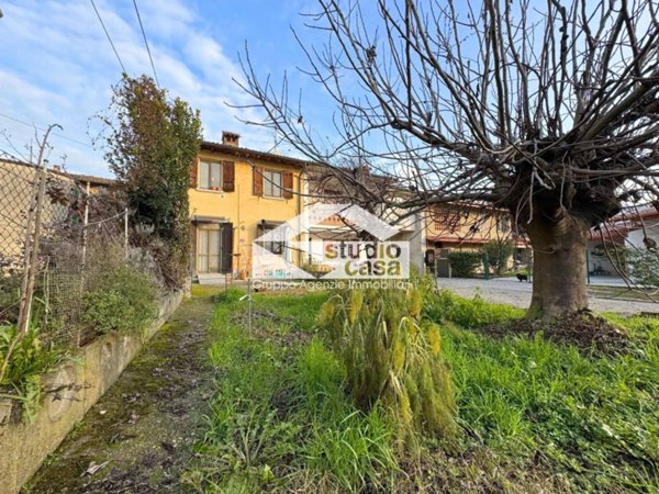 casa indipendente in vendita a Palazzo Pignano in zona Cascine Capri