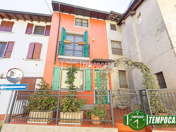 casa indipendente in vendita a Palazzo Pignano in zona Scannabue