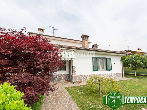 casa indipendente in vendita a Palazzo Pignano