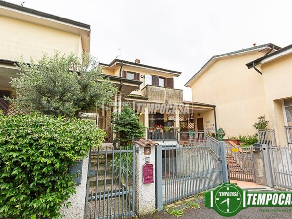 casa indipendente in vendita a Palazzo Pignano in zona Cascine Capri