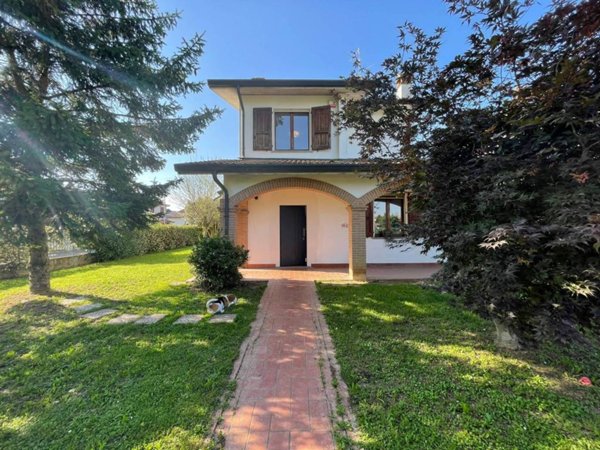 casa indipendente in vendita a Palazzo Pignano in zona Scannabue