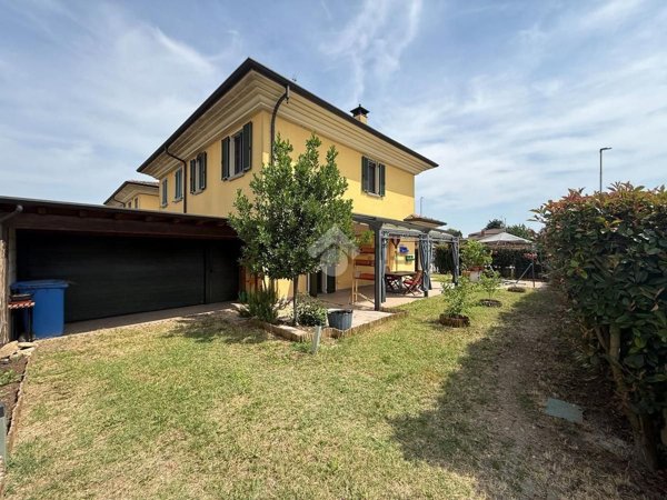 casa indipendente in vendita a Palazzo Pignano