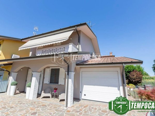 casa indipendente in vendita a Palazzo Pignano