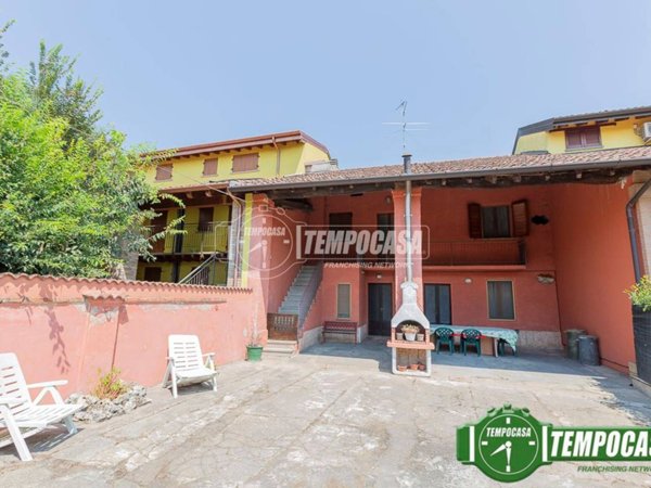 casa indipendente in vendita a Palazzo Pignano in zona Scannabue
