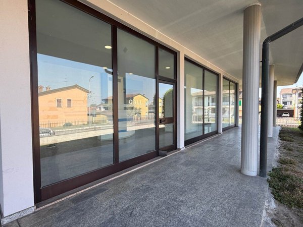 ufficio in vendita a Palazzo Pignano in zona Scannabue