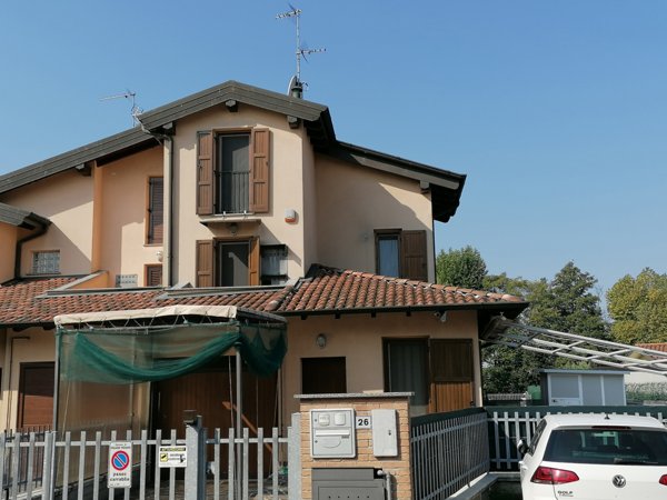 casa indipendente in vendita a Palazzo Pignano