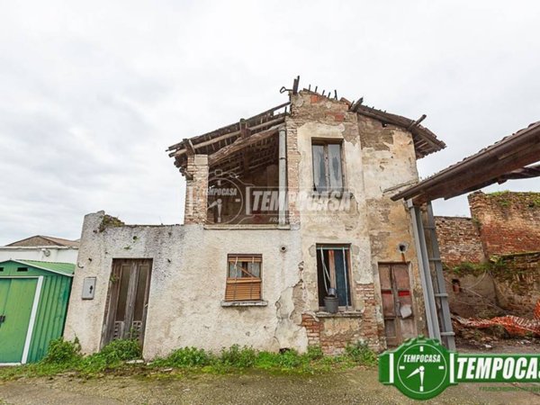 casa indipendente in vendita a Palazzo Pignano in zona Scannabue