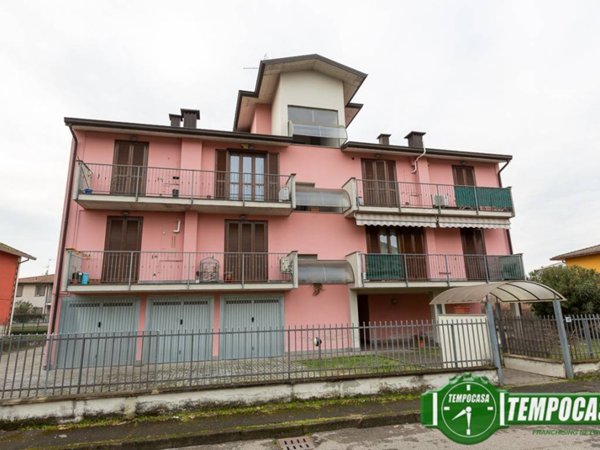 appartamento in vendita a Pandino
