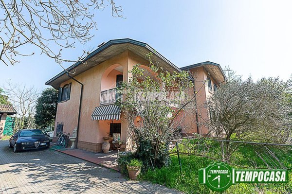 casa indipendente in vendita a Pandino