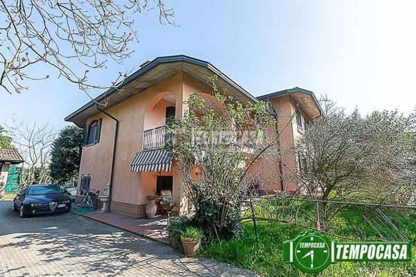 casa indipendente in vendita a Pandino