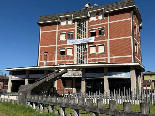 villa in vendita a Pandino