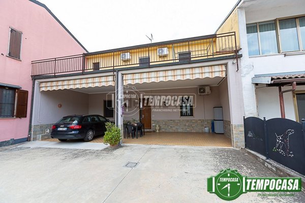 appartamento in vendita a Pandino in zona Nosadello