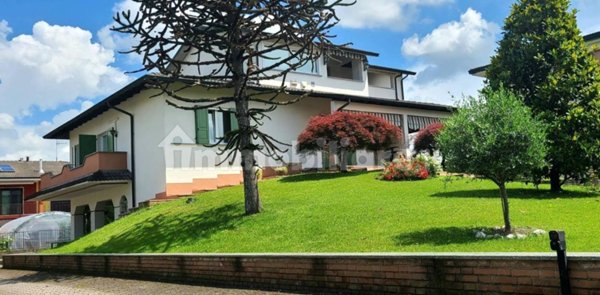 casa indipendente in vendita a Pandino