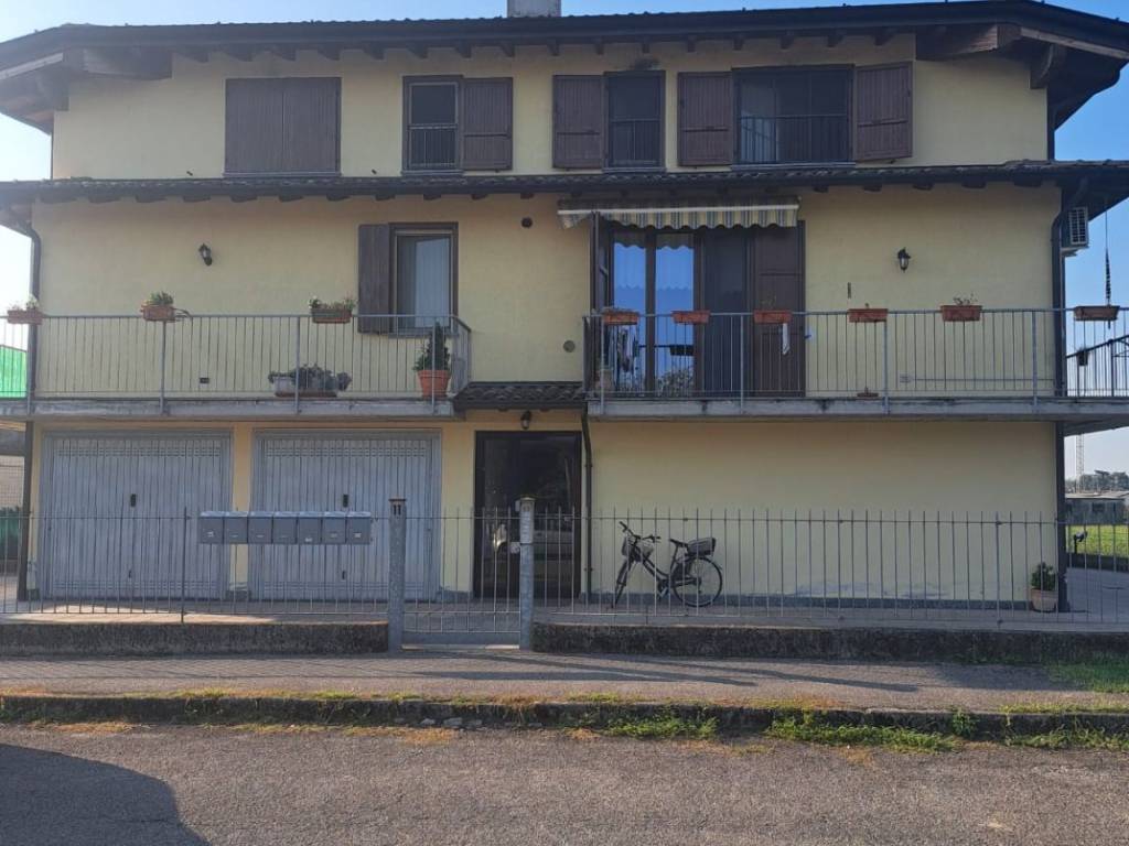 appartamento in vendita a Pandino in zona Nosadello