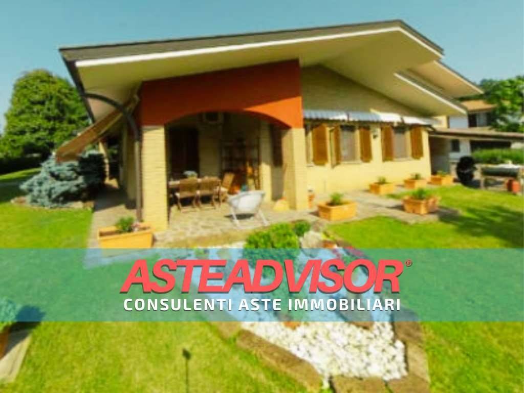 casa indipendente in vendita a Pandino