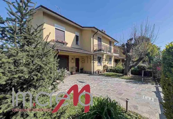 casa indipendente in vendita a Pandino