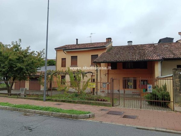 casa indipendente in vendita a Pandino