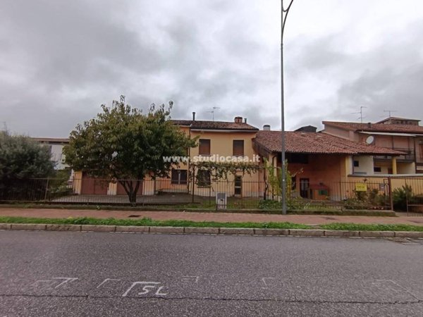 casa indipendente in vendita a Pandino