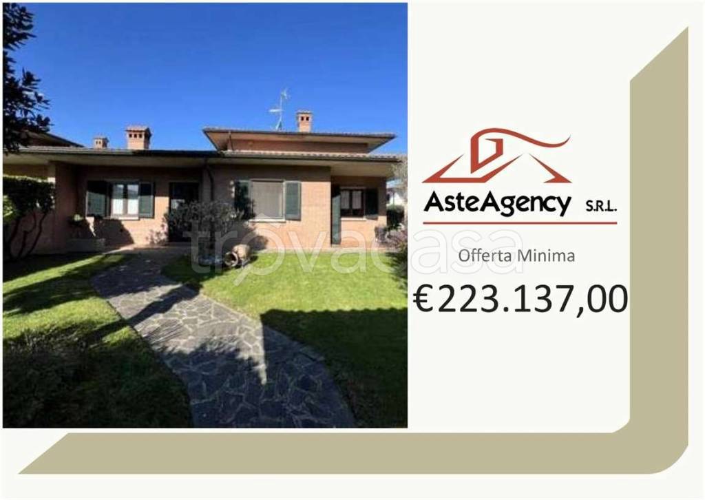 casa indipendente in vendita a Pandino