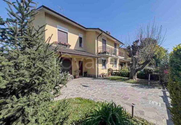 casa indipendente in vendita a Pandino